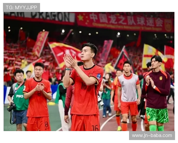 国家队迎关键战中超新星爆发引发球迷热议与期待冲击世界杯席位