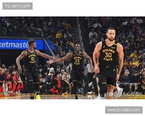 詹姆斯领衔湖人迎战勇士 库里复出助力球队冲击季后赛